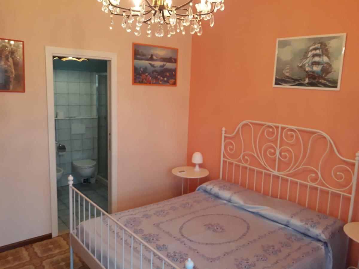 Stella Marina Bed & Breakfast Giardini Naxos Bagian luar foto